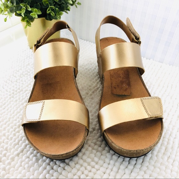 clarks velcro wedge sandals